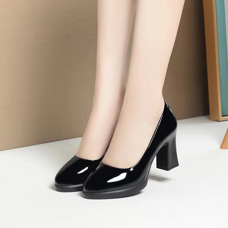 Chaussures confortables et res - Court Heel Pointed avis et prix