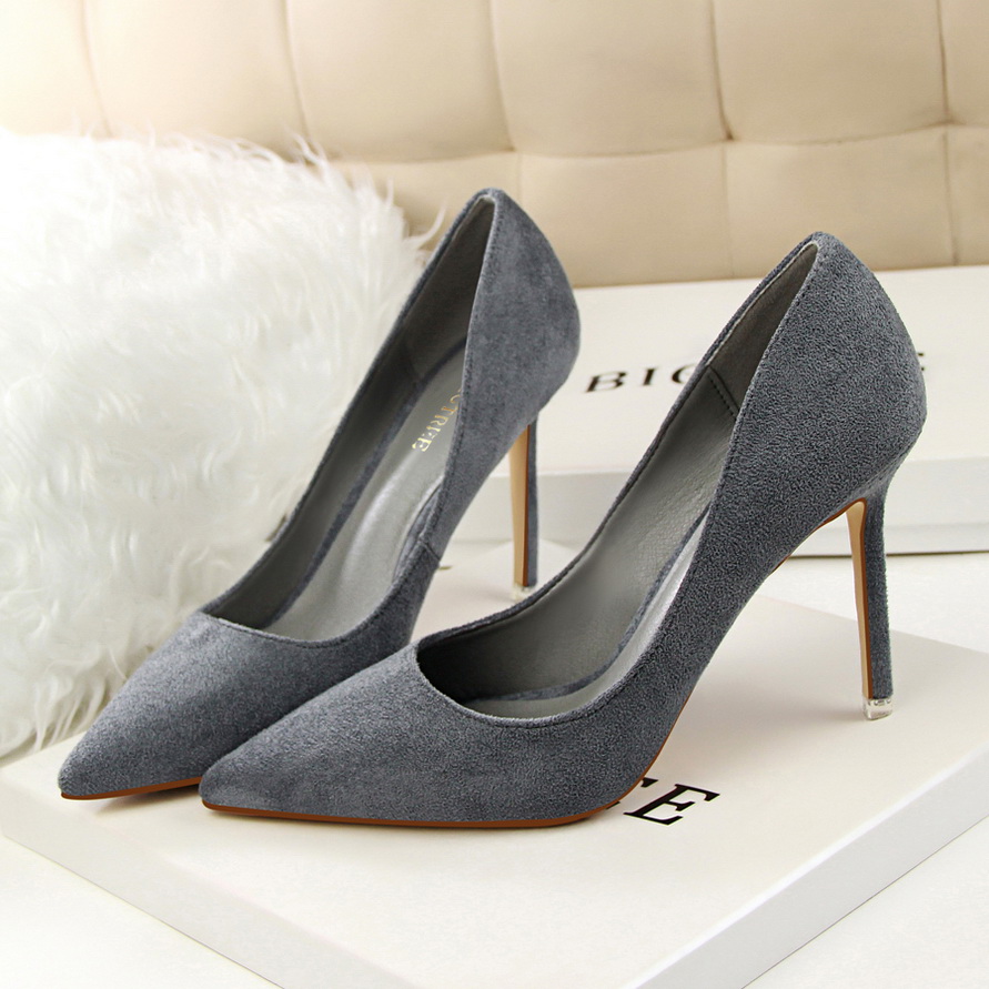 Escarpins Classiques en Daim à - Court Heel Pointed avis et prix