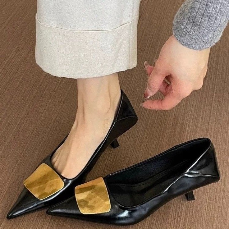 Talons français à bout pointu, - Court Heel Pointed avis et prix