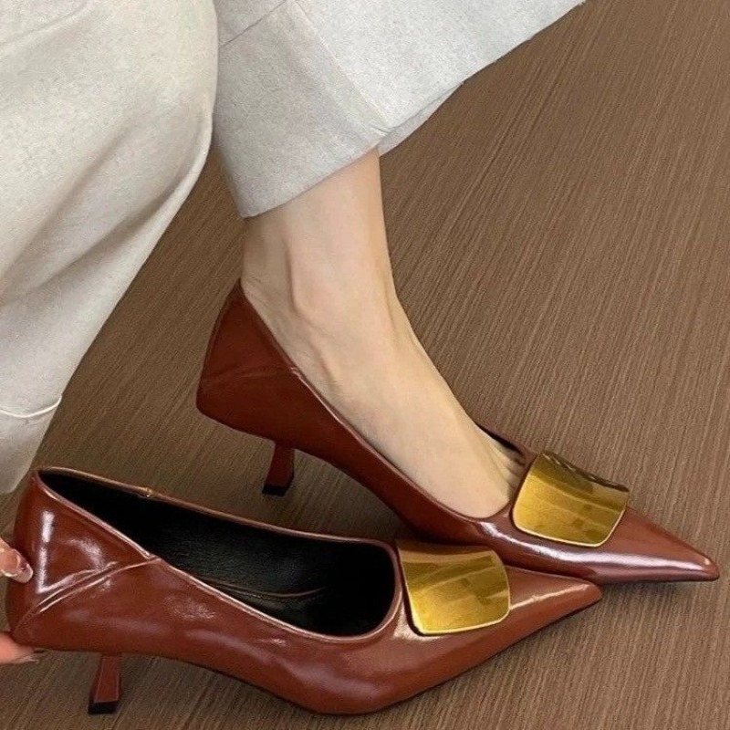 Talons français à bout pointu, - Court Heel Pointed avis et prix